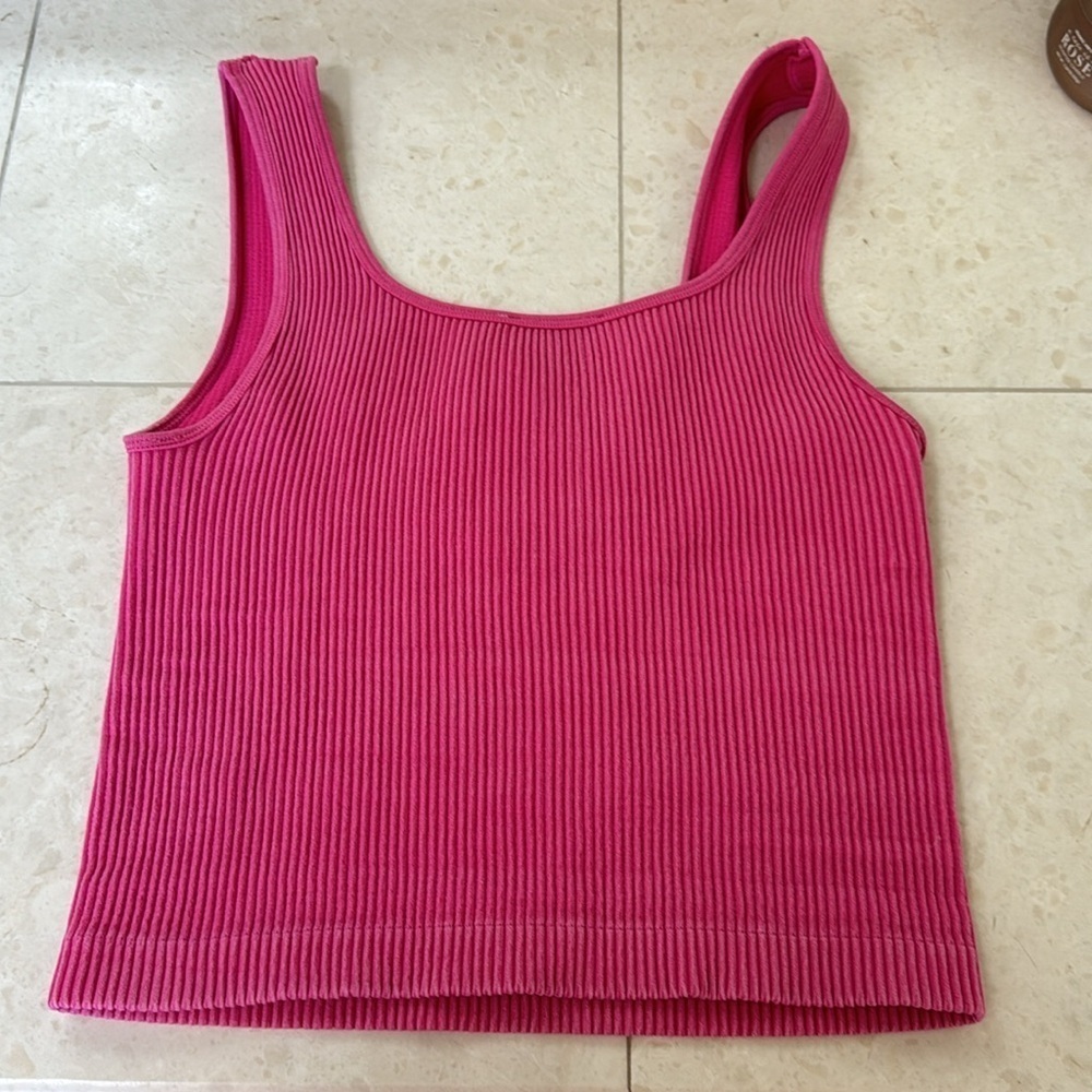 Pink Vici simply seamless scoop neck tank top - Picture 4 of 4